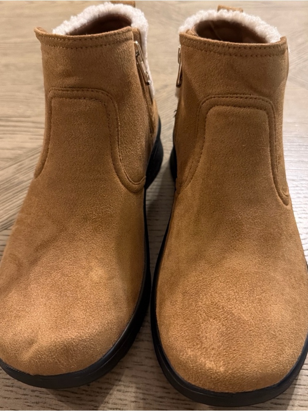 Bzees Grand Cozy Boots Womens Size 7W Brown Faux Fur Lined Ankle Wedge Bootie - Picture 2 of 4